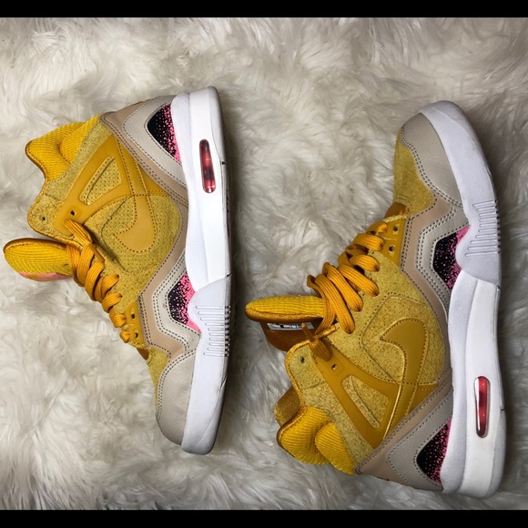 Nike Shoes - Nike Air Tech Challenge 2 SE “Gold Dart”